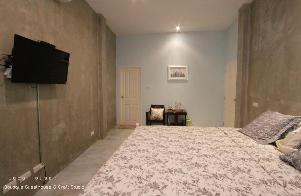 Lada House Bed & Breakfast Lampang Room photo